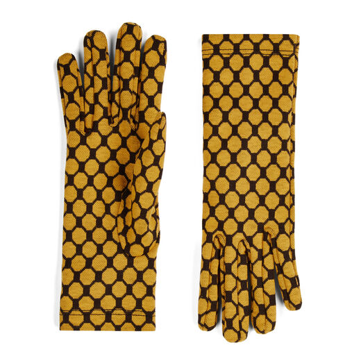 Yellow spot gloves